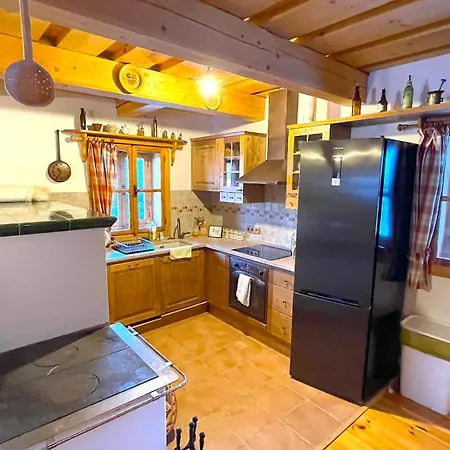 Chalet Pod Lipou Zazriva