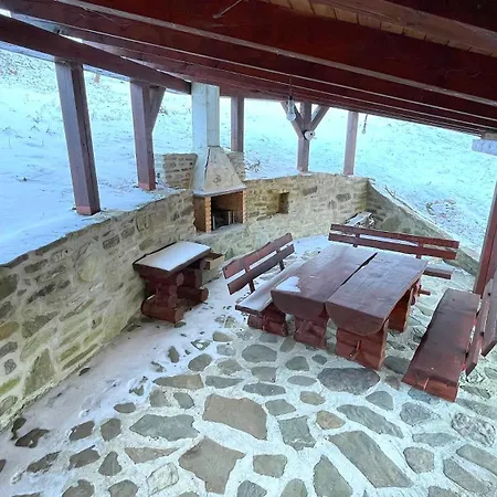 Chalet Pod Lipou Zazriva